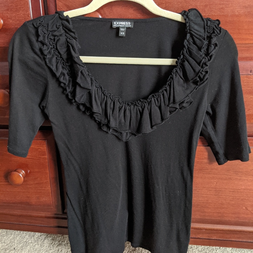 Women's Elbow Sleeve Ruffle Top